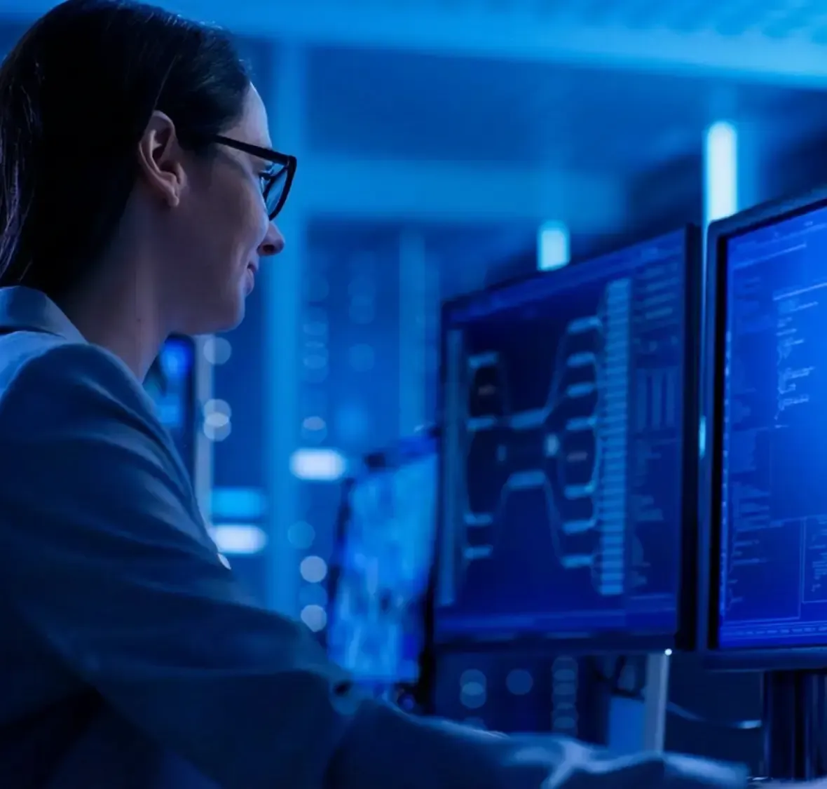 IT expert servicing server and network hardware